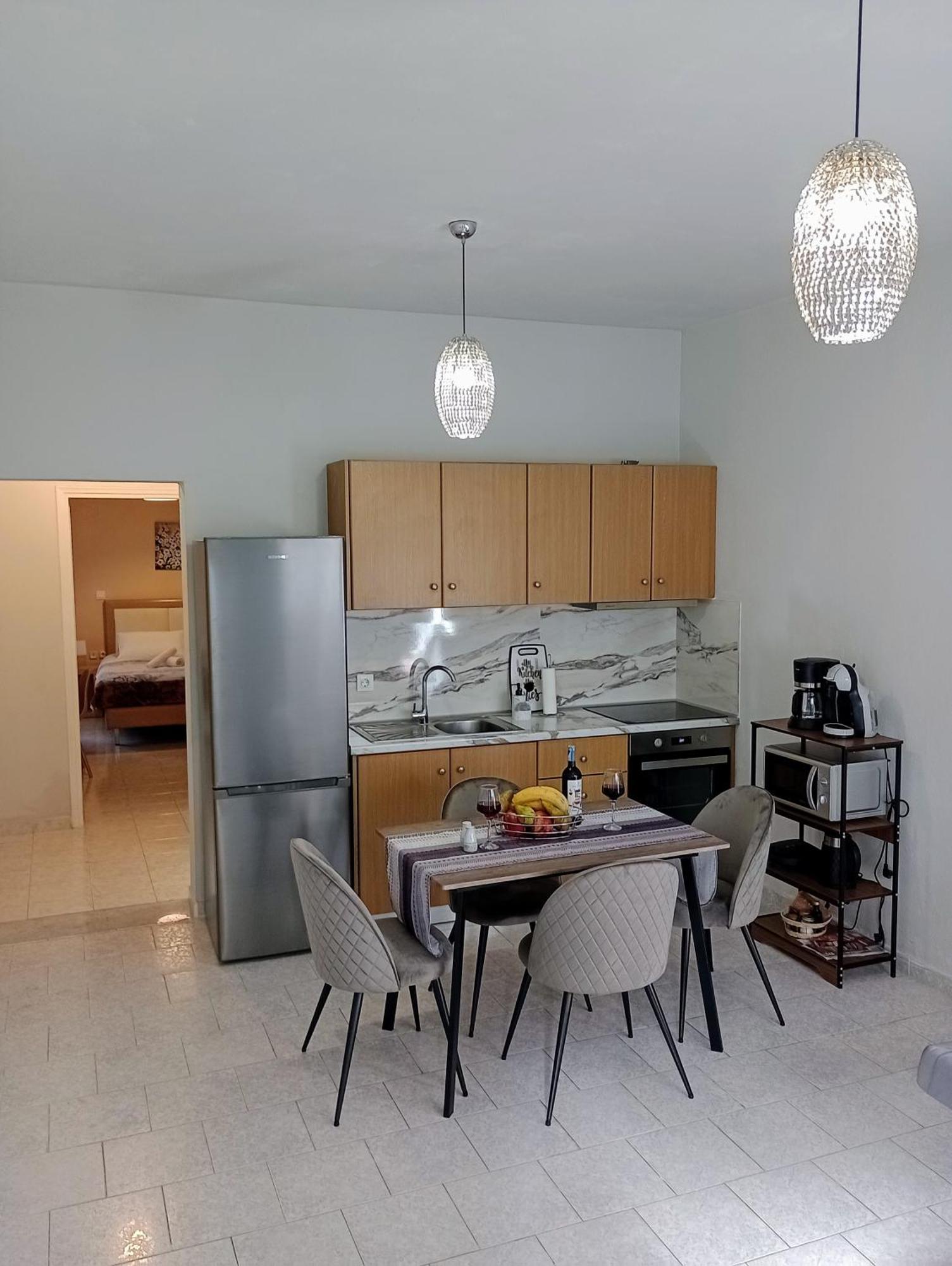 Cozy Kremasti Apartment Екстер'єр фото