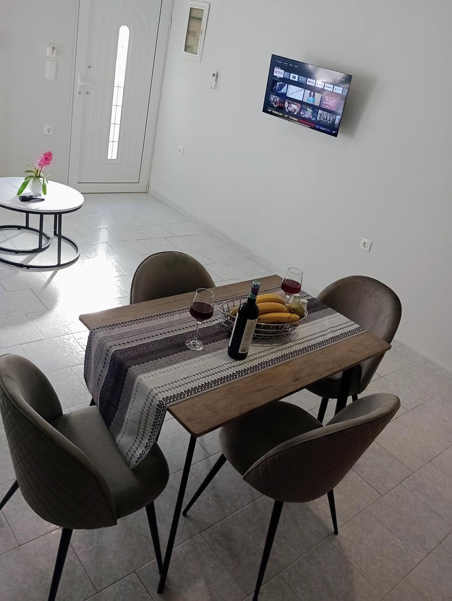Cozy Kremasti Apartment Екстер'єр фото