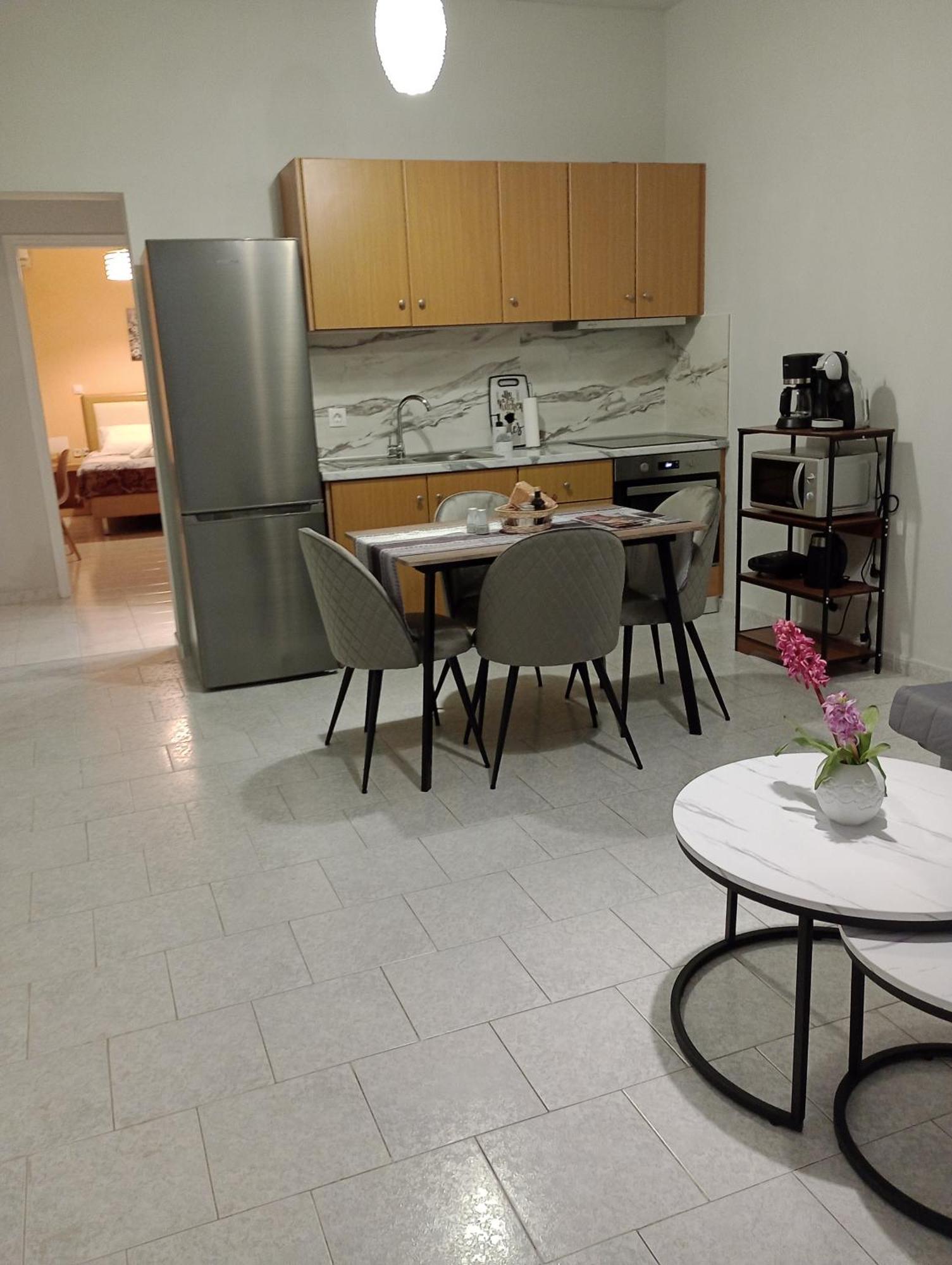 Cozy Kremasti Apartment Екстер'єр фото